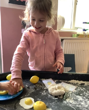 Photo - (c) Playhouse Day Nursery - Nurseries in Up Hatherley